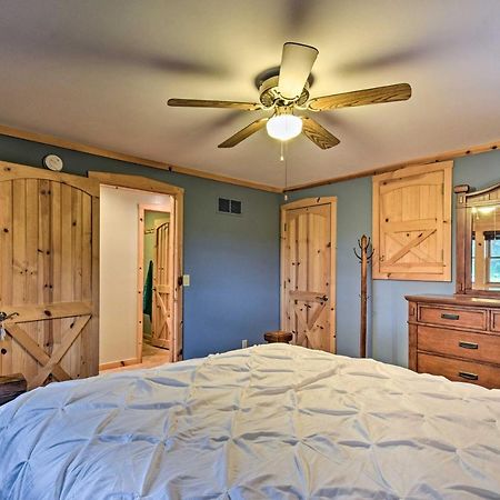 Cozy Amish Country Cabin On Shipshewana Lake! מראה חיצוני תמונה