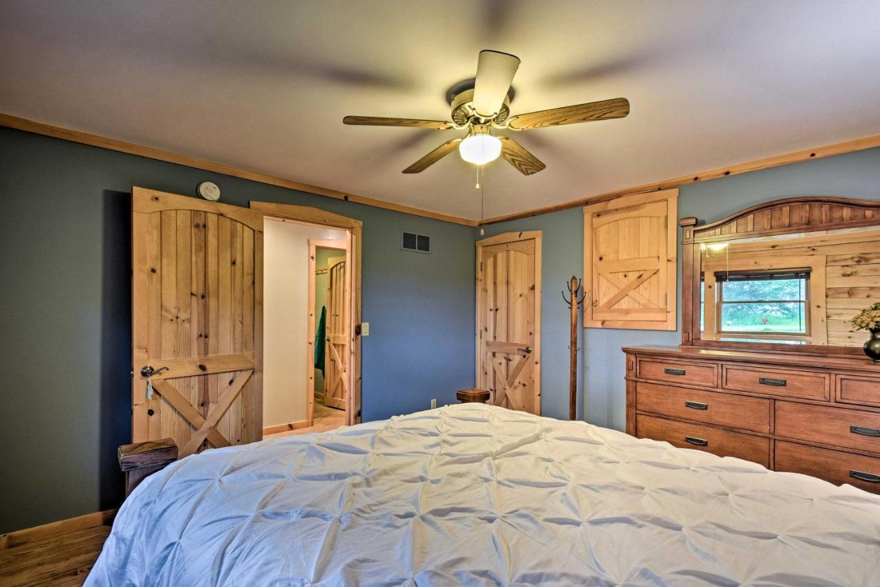Cozy Amish Country Cabin On Shipshewana Lake! מראה חיצוני תמונה